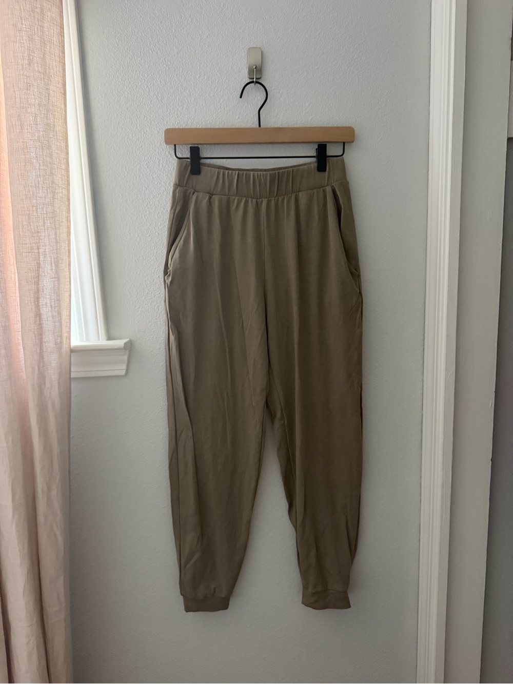 MATE the Label Seacell Tencel Joggers. Size M.